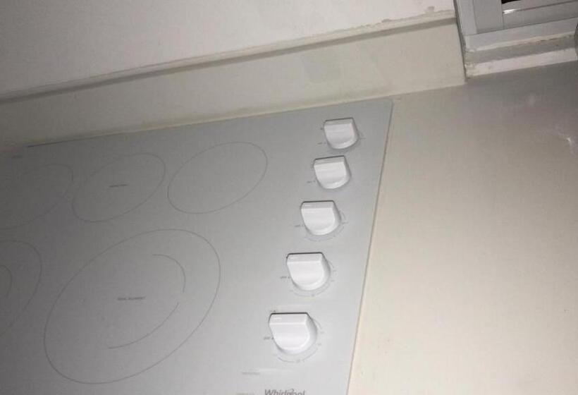 استودیوی لوکس, Sand And Blue Seas