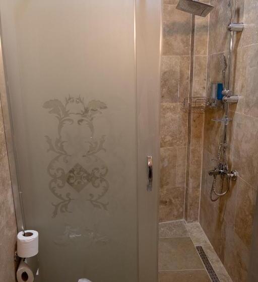 اتاق لوکس, Grand Elite Cave Suites