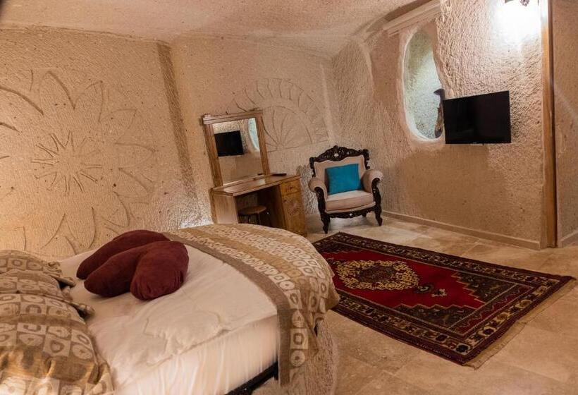 سوییت سوپریور, Grand Elite Cave Suites