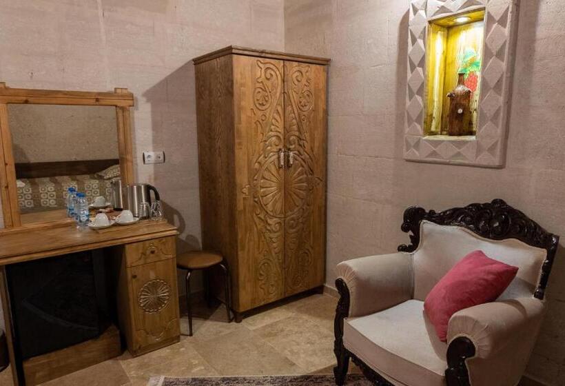 سوییت خانوادگی, Grand Elite Cave Suites