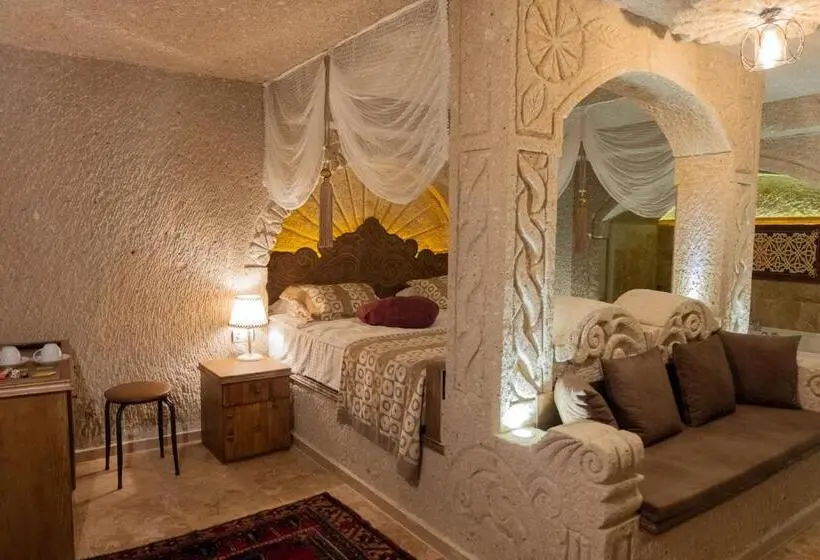 キングサイズベッドのスタンダードルーム, Grand Elite Cave Suites