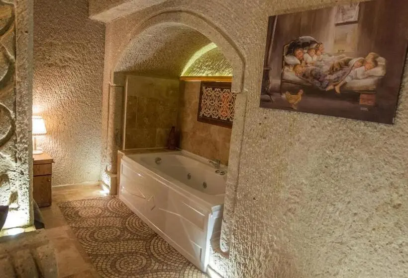 キングサイズベッドのスタンダードルーム, Grand Elite Cave Suites