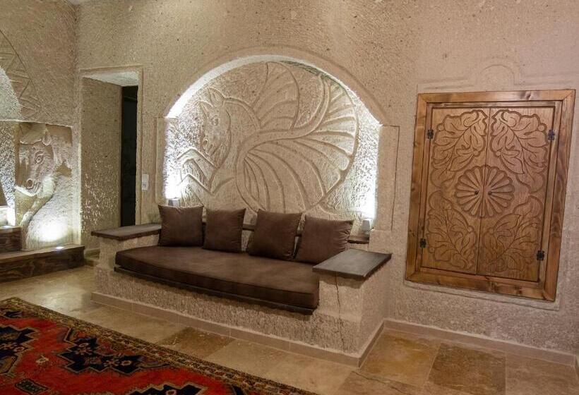 سوئیت با تخت بزرگ, Grand Elite Cave Suites