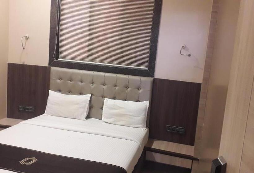 اتاق استاندارد با تخت بزرگ, Shine Hospitality Crown