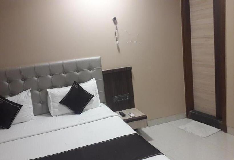 غرفة قياسية سرير كينج, Shine Hospitality Crown