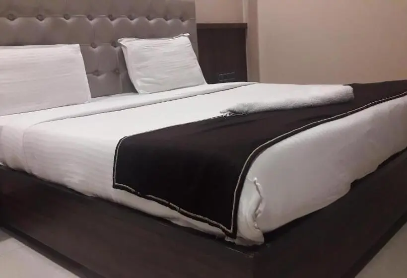 デラックスルーム, Shine Hospitality Crown