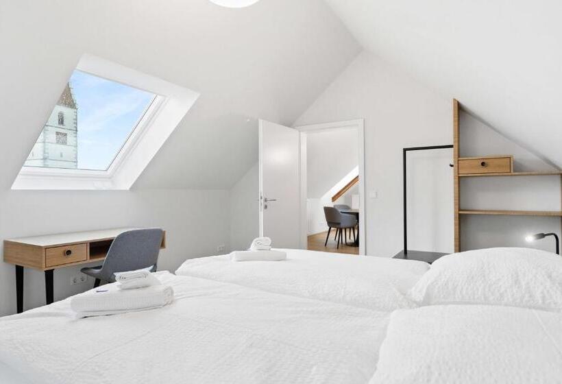 شقة غرفتين, Garni Traube