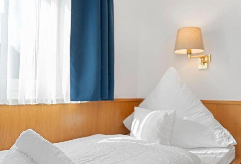 غرفة قياسية, Garni Traube