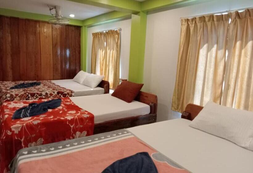 غرفة قياسية ثلاثية, Villa Koh Rong