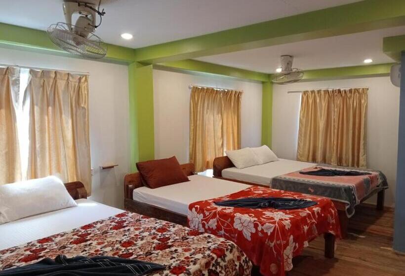 غرفة قياسية ثلاثية, Villa Koh Rong