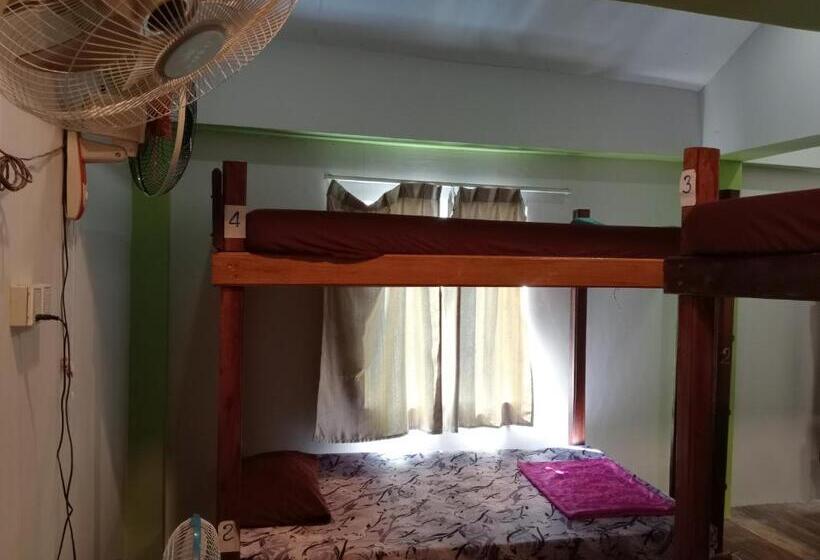 共用房间的床, Villa Koh Rong