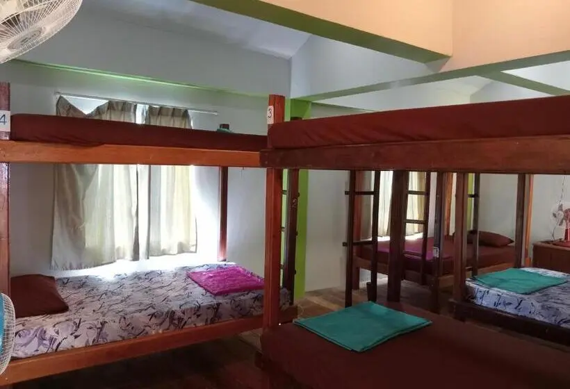 تختخواب در اتاق مشترک, Villa Koh Rong