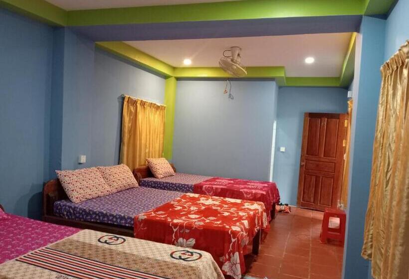 Pokój Standard Trzyosobowy, Villa Koh Rong