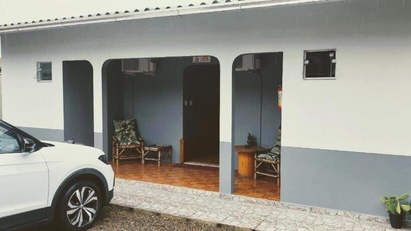 جناح, Chalés Do Parque Hospedagem