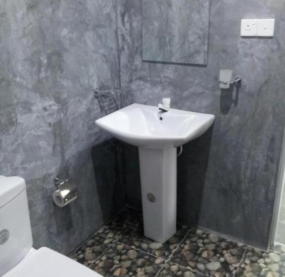 ファミリールーム, Ella Green Stay