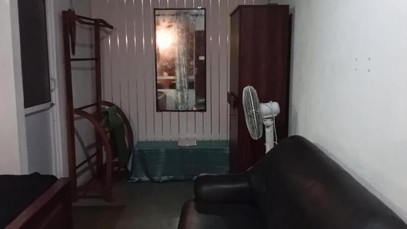 ファミリールーム, Ella Green Stay