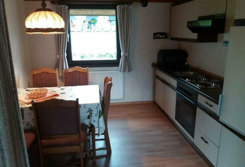 شقة غرفتين, Holiday Park  Robinson