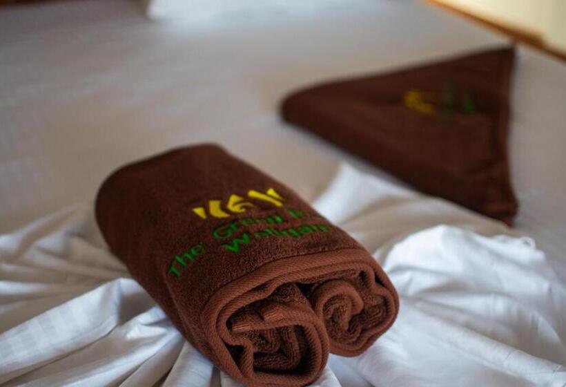 اتاق لوکس با بالکن و چشم‌انداز دریا, The Green Rooms Surf & Yoga Camp   On The Beach   Prime Location Renovated 2024