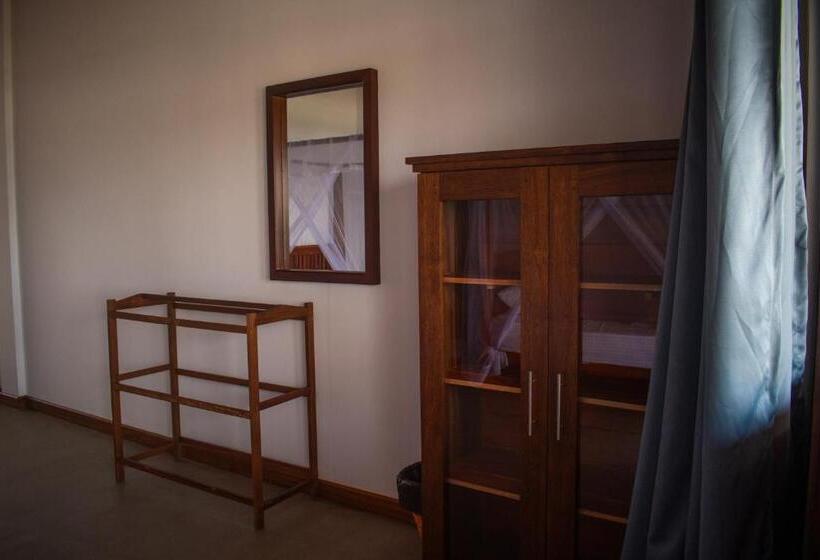 اتاق لوکس با بالکن و چشم‌انداز دریا, The Green Rooms Surf & Yoga Camp   On The Beach   Prime Location Renovated 2024