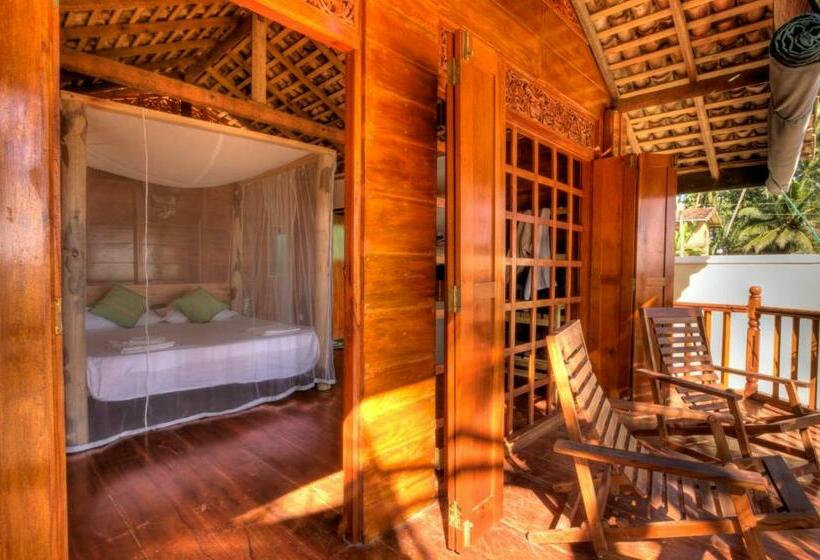 اتاق استاندارد با بالکن, The Green Rooms Surf & Yoga Camp   On The Beach   Prime Location Renovated 2024