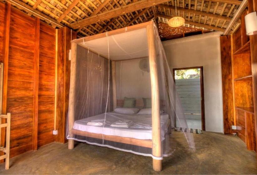 اتاق استاندارد با چشم‌انداز باغ, The Green Rooms Surf & Yoga Camp   On The Beach   Prime Location Renovated 2024