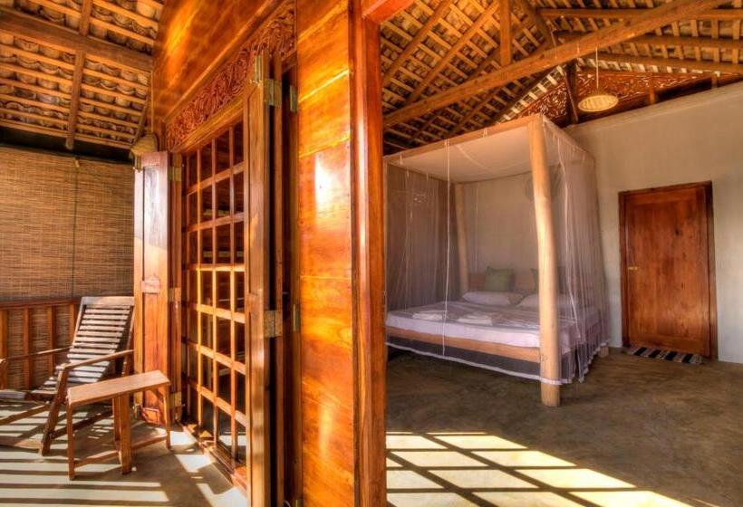 Номер Стандарт Вид на Сад, The Green Rooms Surf & Yoga Camp   On The Beach   Prime Location Renovated 2024