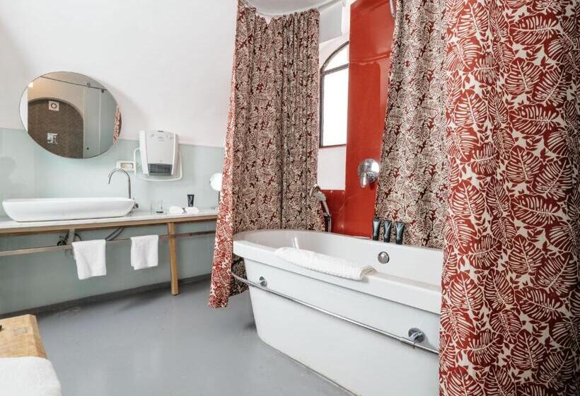 חדר דלוקס, Alegra Boutique