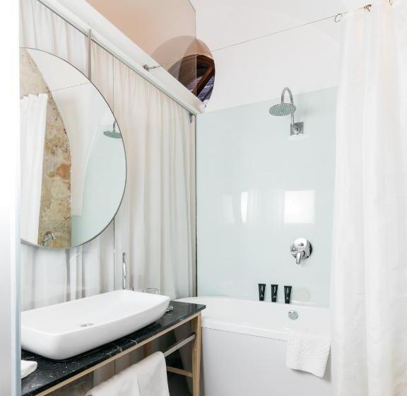 חדר דלוקס, Alegra Boutique