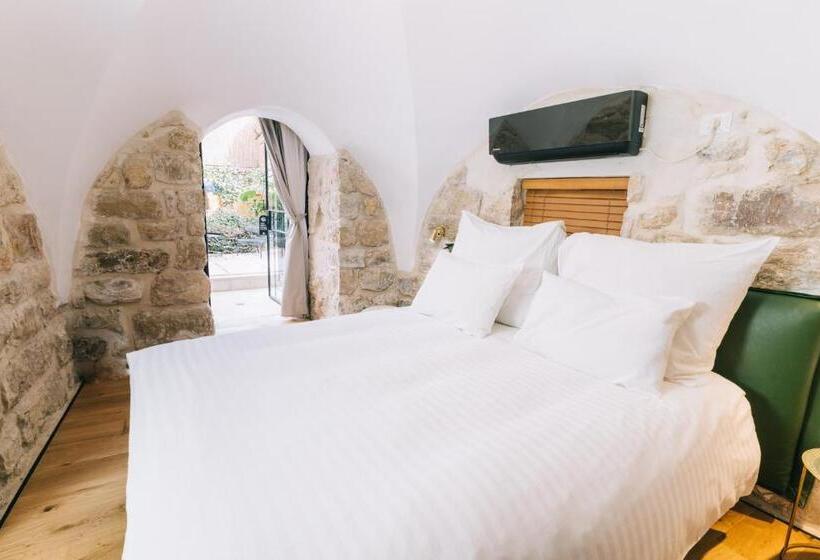 חדר דלוקס, Alegra Boutique