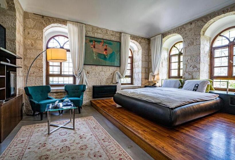 סוויטה, Alegra Boutique