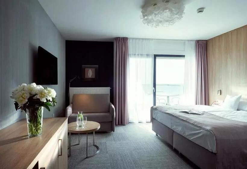 Standard-huone Sivuttainen Merinäkymä, Baltivia Sea Resort