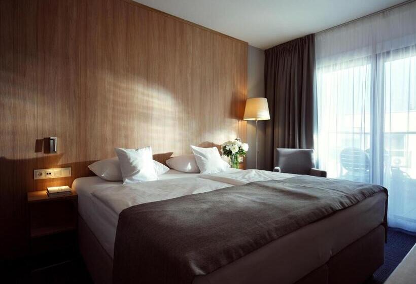 Люкс Боковой Вид на Море, Baltivia Sea Resort