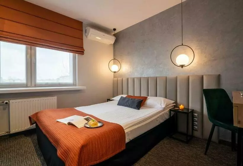 スタンダードシングルルーム, B&b Hotel Piotrków Trybunalski