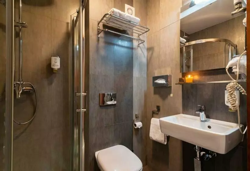 スタンダードシングルルーム, B&b Hotel Piotrków Trybunalski