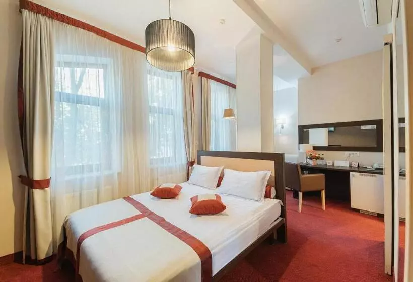 سوییت جونیور, Boutique Hotel Palais Royal