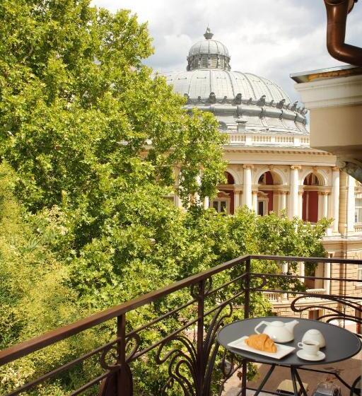 سوییت خانوادگی, Boutique Hotel Palais Royal