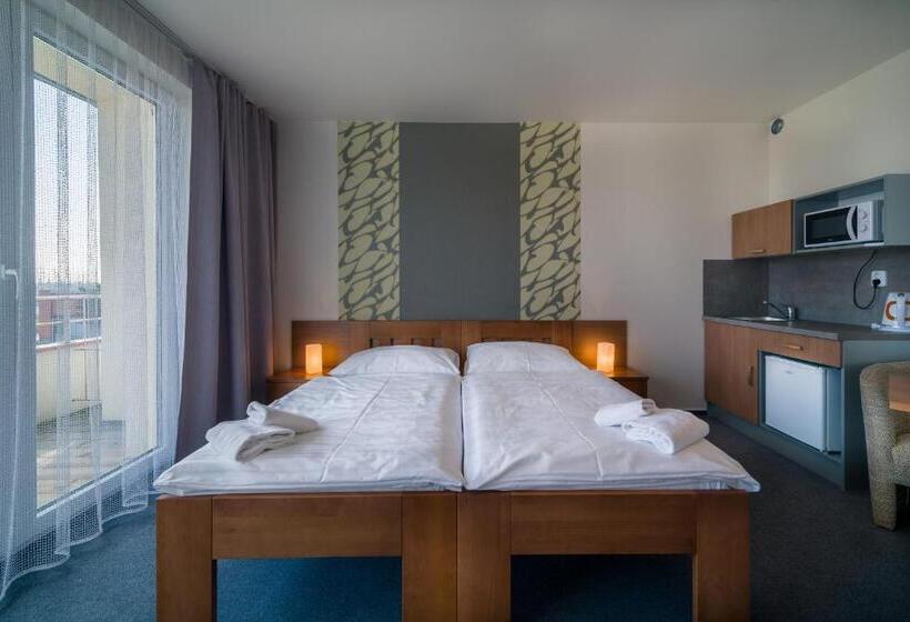 Номер Стандарт Трехместный, Garni Hotel Třeboň