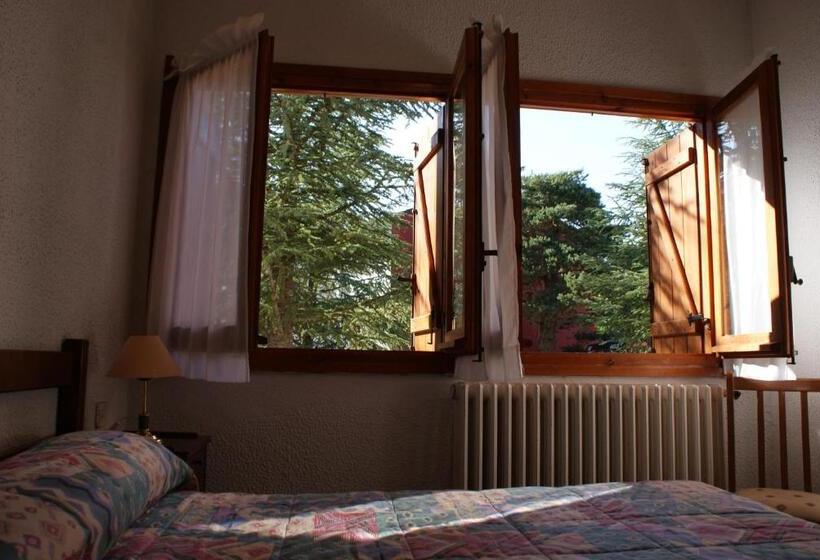 Номер Стандарт Трехместный, Pinarillos