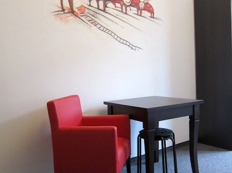 共用房间的床, Hostel Wratislavia