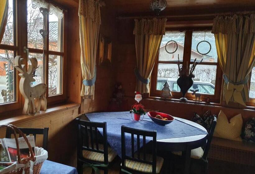 Номер Economy, Appartement Pension Bäckenhäusl Ferienwohnungen Chalets Hütten Komfortzimmer