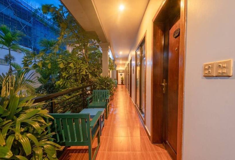 اتاق لوکس خانوادگی, Asanak D Angkor Boutique