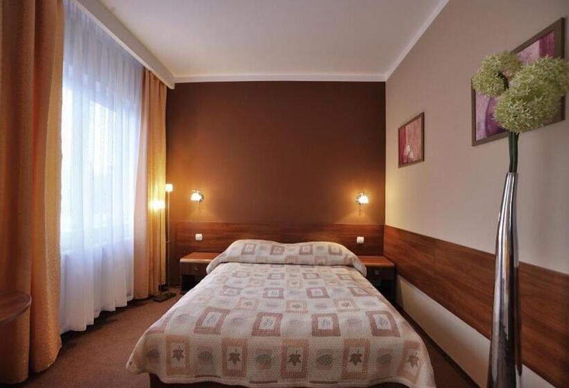 חדר סטנדרט, Baranowski