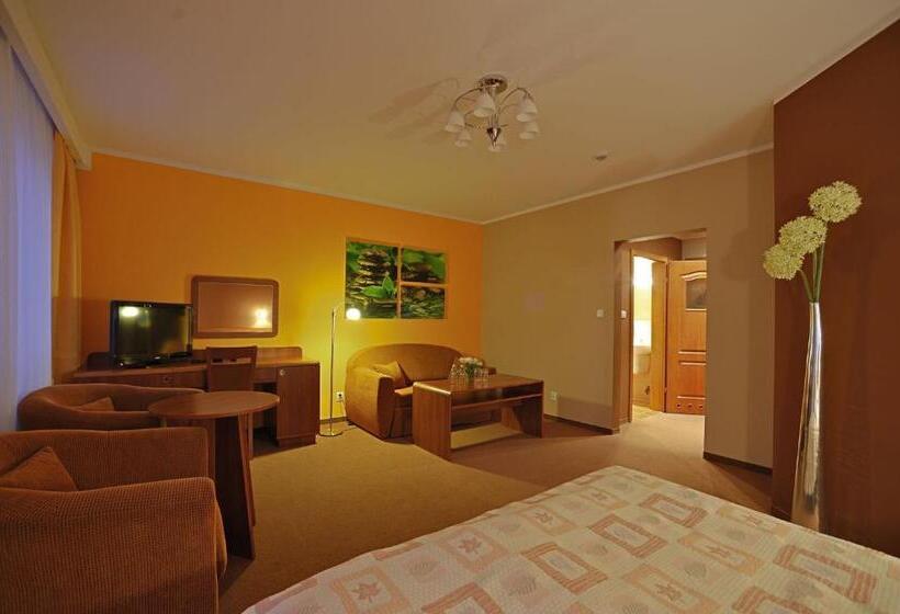 חדר סופריור, Baranowski