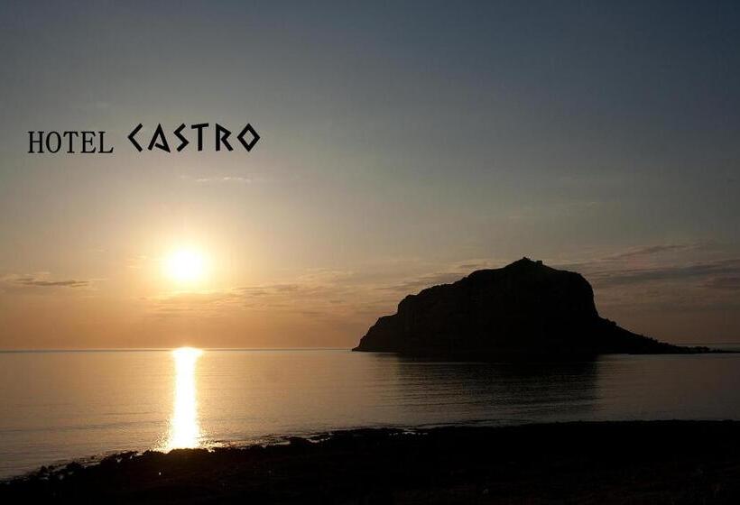 غرفة سوبيريور مطلّة علي البحر, Castro
