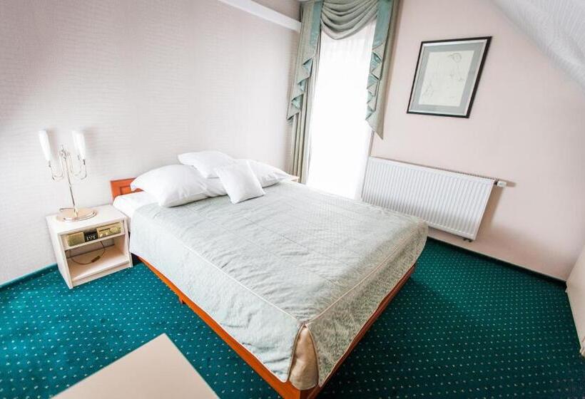 スーペリアースイート, Court Wellness&spa