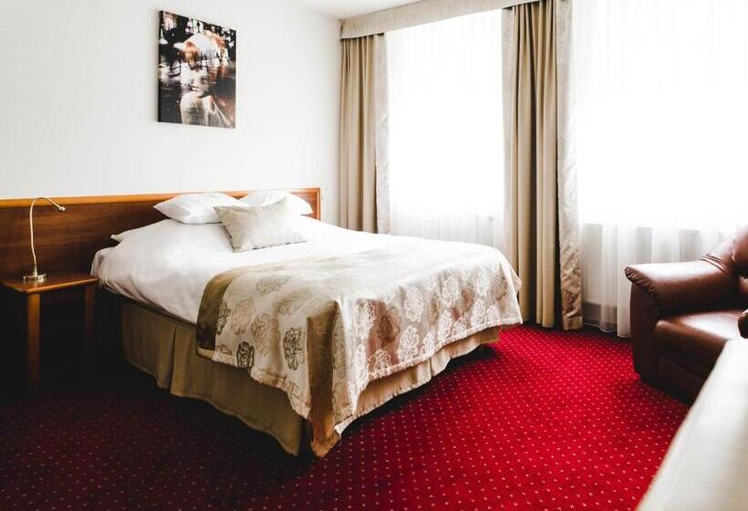 דירת חדר, Court Wellness&spa