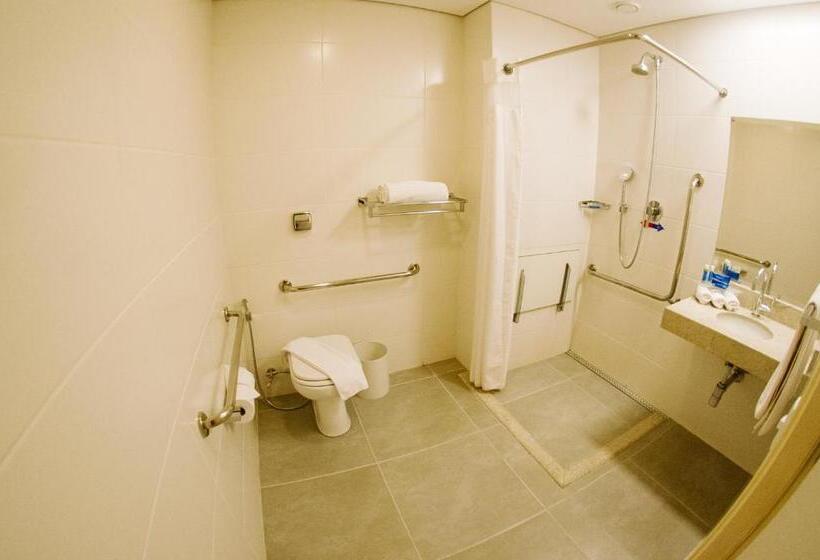 Standard Værelse Tilpasset til Handicappede, Diff