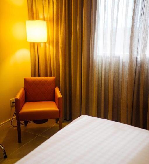 Suite King Size Seng, Diff