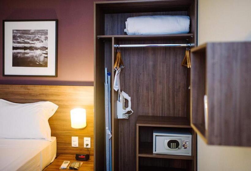 Standard Værelse, Diff