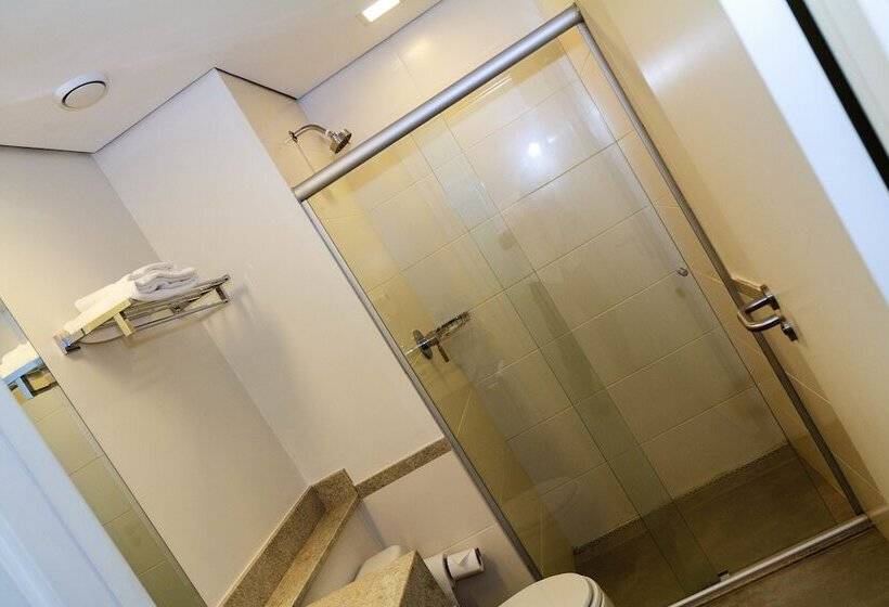 Standard Værelse 2 Dobbeltsenge, Diff